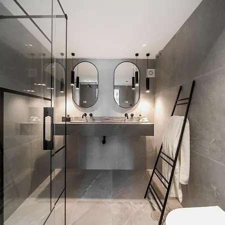 Apartment Luxury 4 Bedroom With Fab Terrace Rdr428