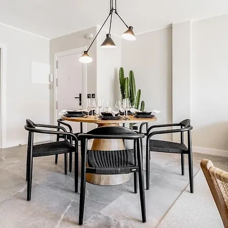 Apartment Luxury 4 Bedroom With Fab Terrace Rdr428