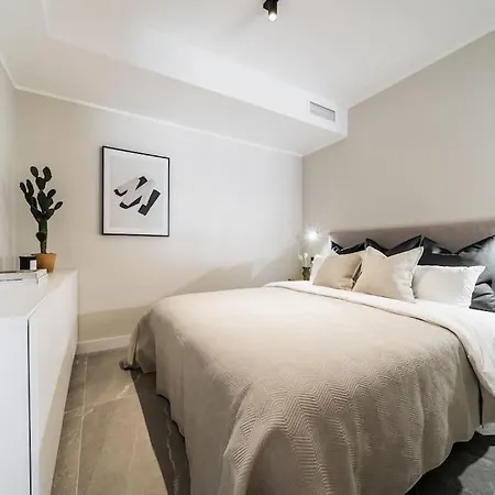 Luxury 4 Bedroom With Fab Terrace Rdr428