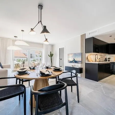 Luxury 4 Bedroom With Fab Terrace Rdr428 Apartment Marbella